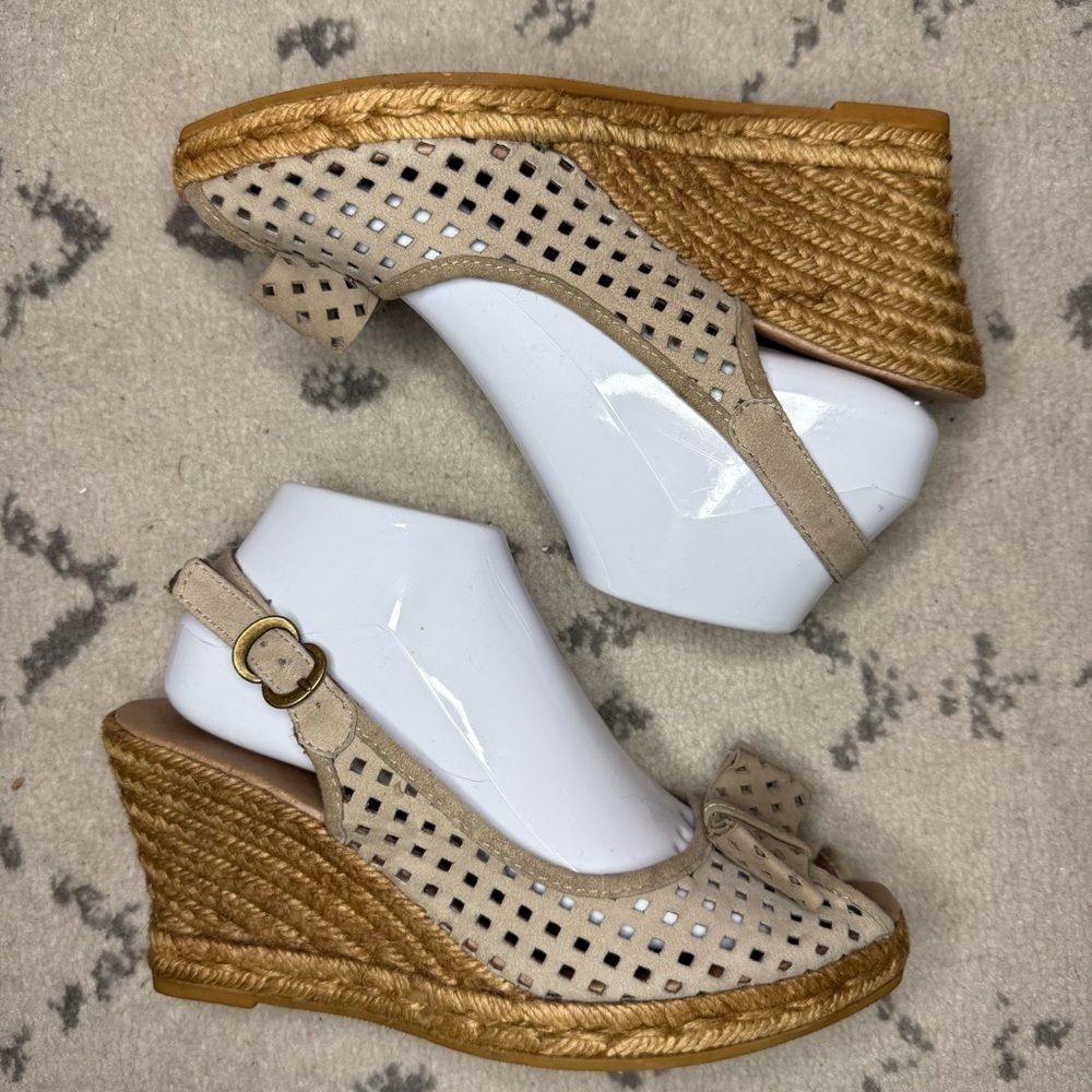 ERIC MICHAEL Genuine Perforated Leather Bow Retro Pinup Beachy Espadrille Wedges